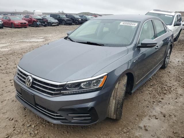 2017 Volkswagen Passat R-Line