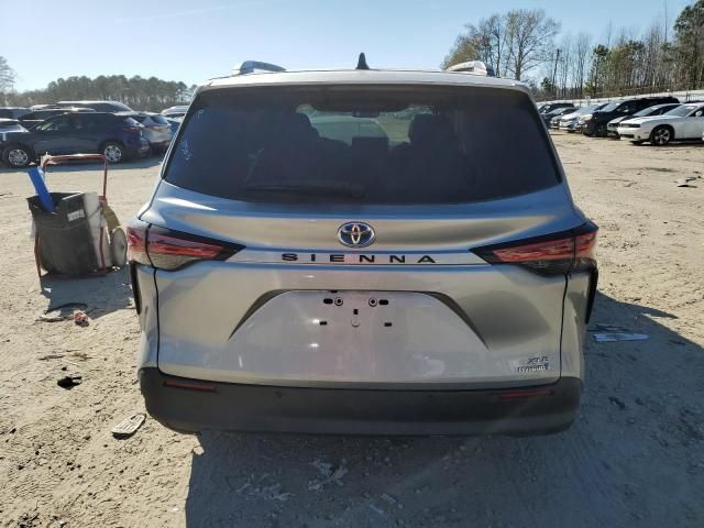 2021 Toyota Sienna XLE