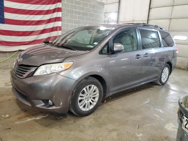 2011 Toyota Sienna XLE