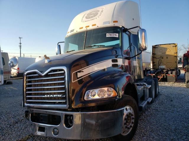 2016 Mack 600 CXU600