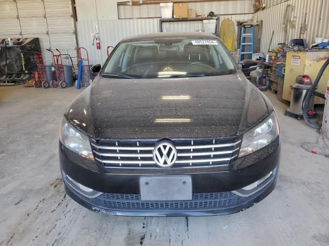 2013 Volkswagen Passat SEL