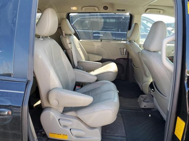 2014 Toyota Sienna XLE