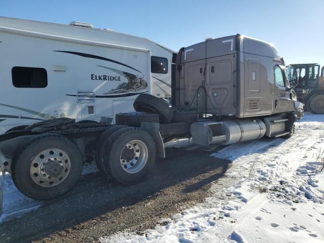 2024 Freightliner Cascadia 126