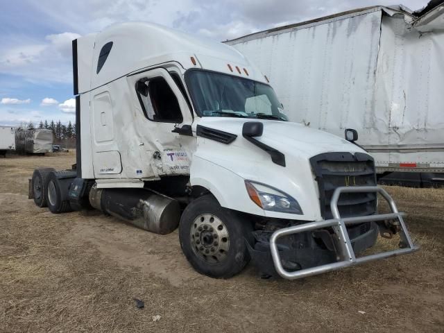 2020 Freightliner Cascadia 126