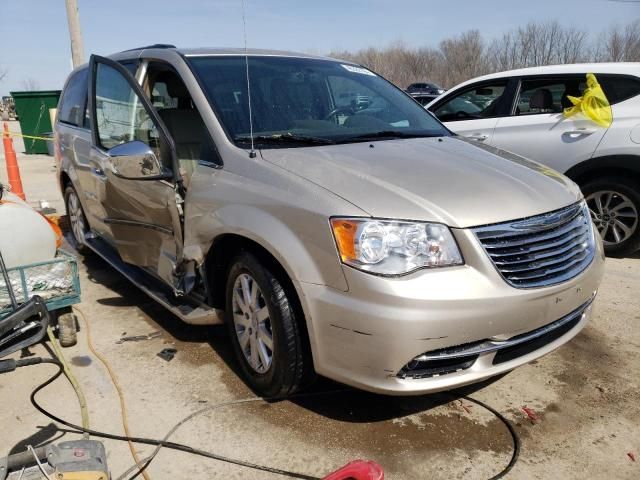 2012 Chrysler Town & Country Touring L