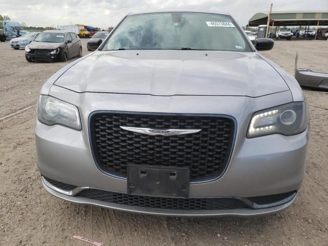 2018 Chrysler 300 Touring