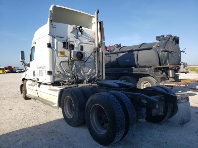 2009 Freightliner Cascadia 125