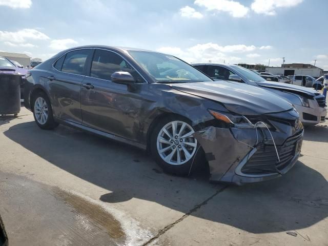 2022 Toyota Camry LE