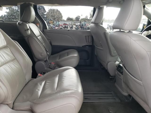 2018 Toyota Sienna XLE