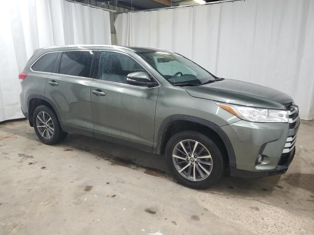 2019 Toyota Highlander SE