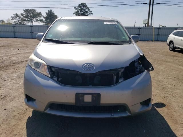 2011 Toyota Sienna LE