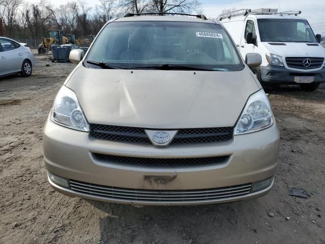 2004 Toyota Sienna XLE