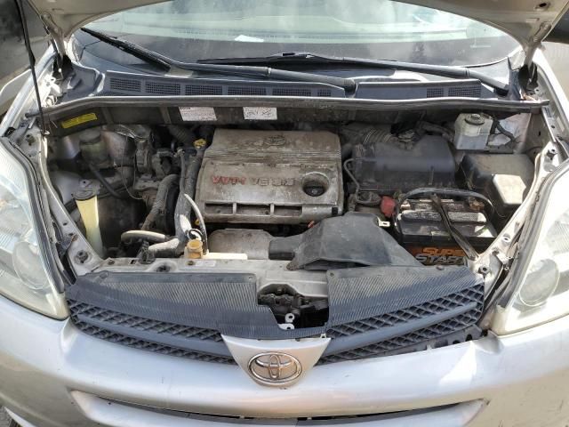 2005 Toyota Sienna CE