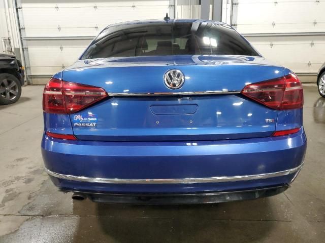 2017 Volkswagen Passat R-Line