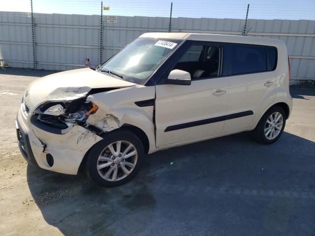 2013 KIA Soul +