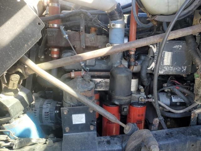 2000 Mack 600 RD600