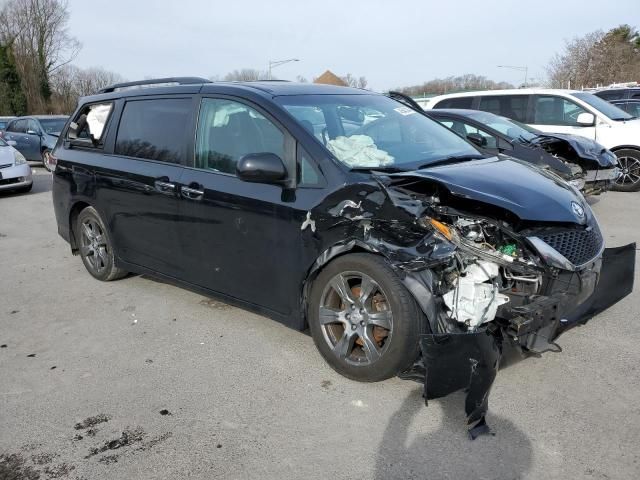 2017 Toyota Sienna SE