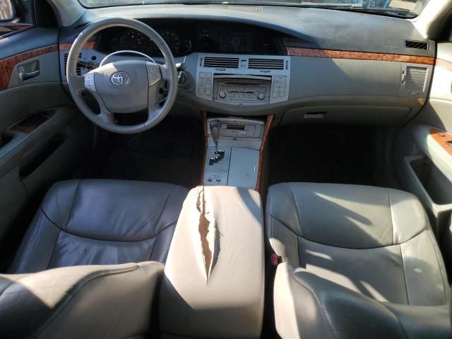 2005 Toyota Avalon XL