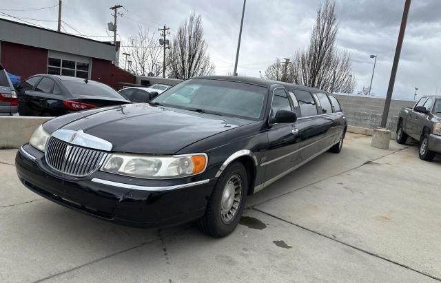 1999 Lincoln Town Car Executive