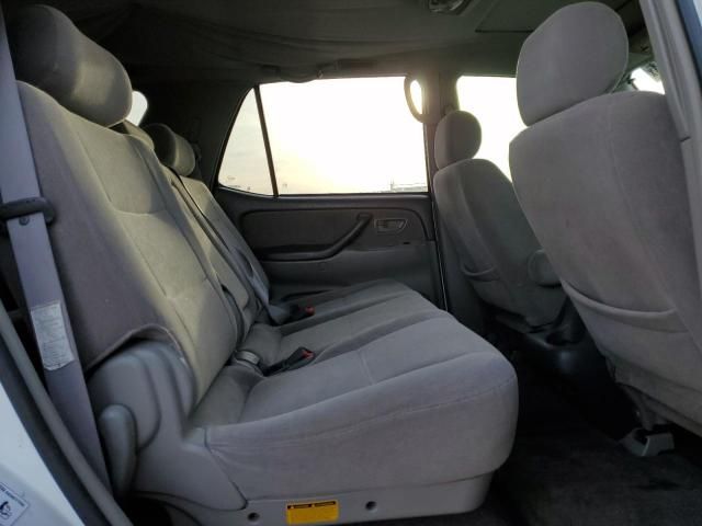 2004 Toyota Sequoia SR5