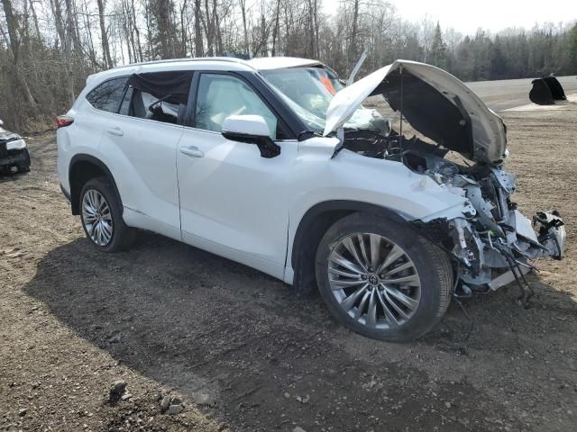 2022 Toyota Highlander Platinum