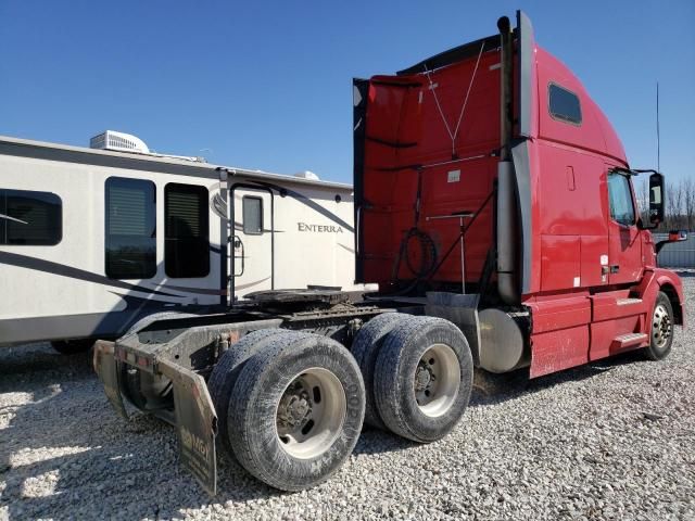 2013 Volvo VN VNL