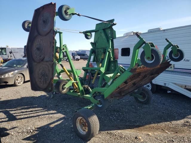 2010 John Deere 220R