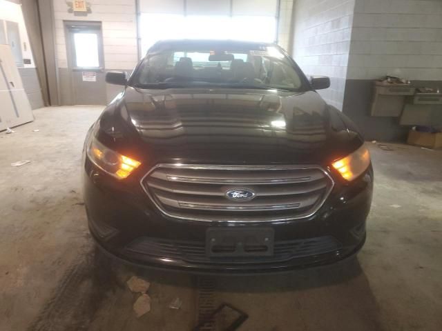 2013 Ford Taurus SE