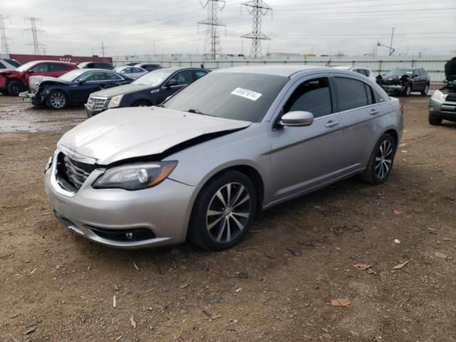 2013 Chrysler 200 Touring