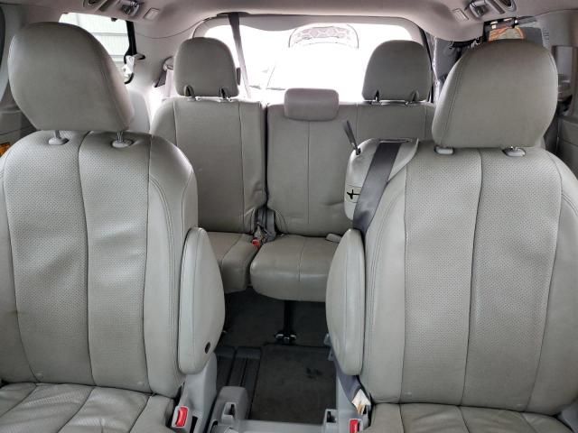 2012 Toyota Sienna LE