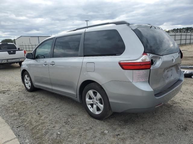 2015 Toyota Sienna LE