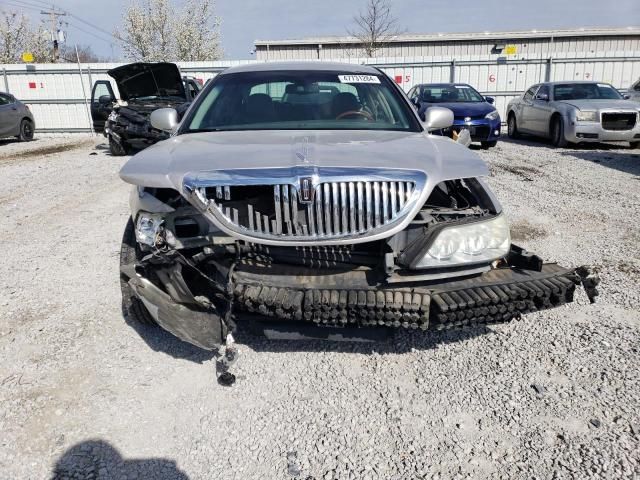 2009 Lincoln Town Car Signature Limited