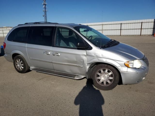 2006 Chrysler Town & Country Touring