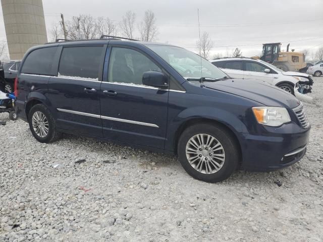 2015 Chrysler Town & Country Touring L