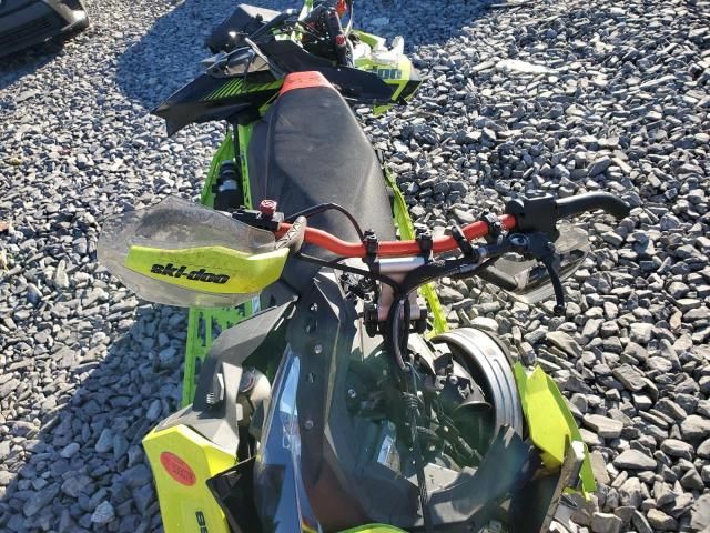 2020 Skidoo Renegade