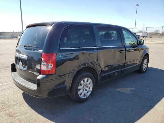 2010 Chrysler Town & Country LX