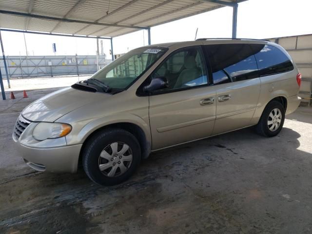 2007 Chrysler Town & Country LX