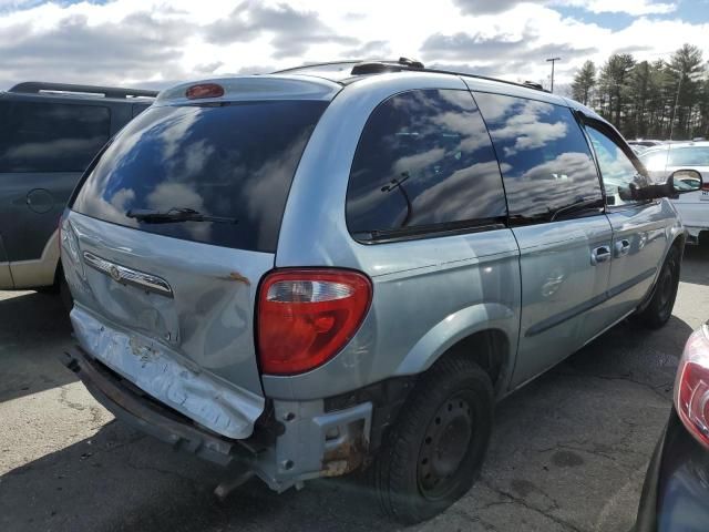 2004 Chrysler Town & Country