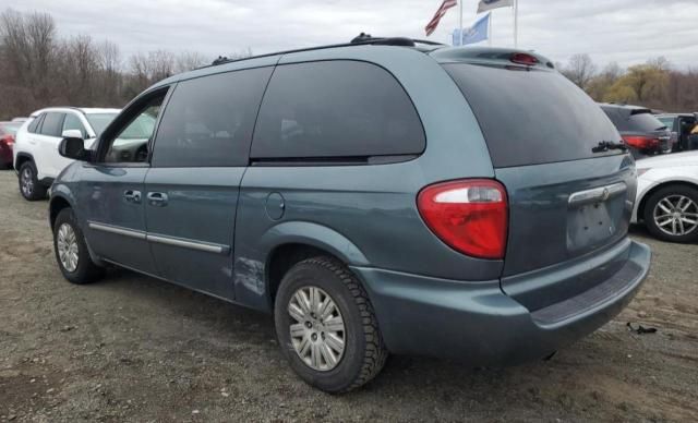 2005 Chrysler Town & Country Touring