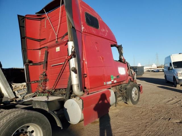 2013 Volvo VN VNL