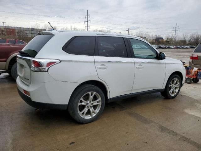 2014 Mitsubishi Outlander SE