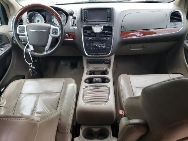 2012 Chrysler Town & Country Limited