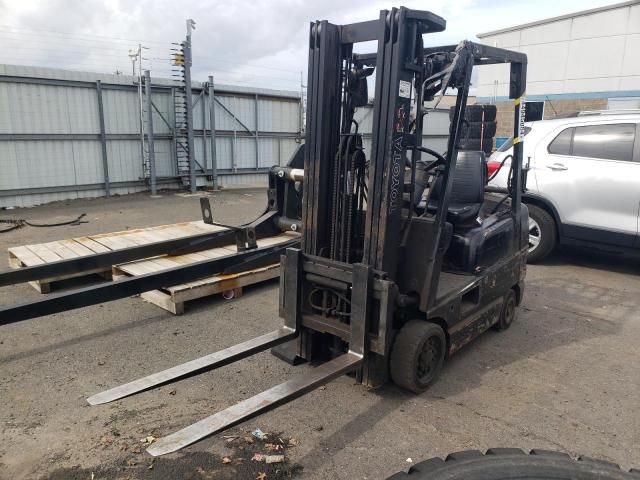 1925 Toyota 1999 Toyota Forklift