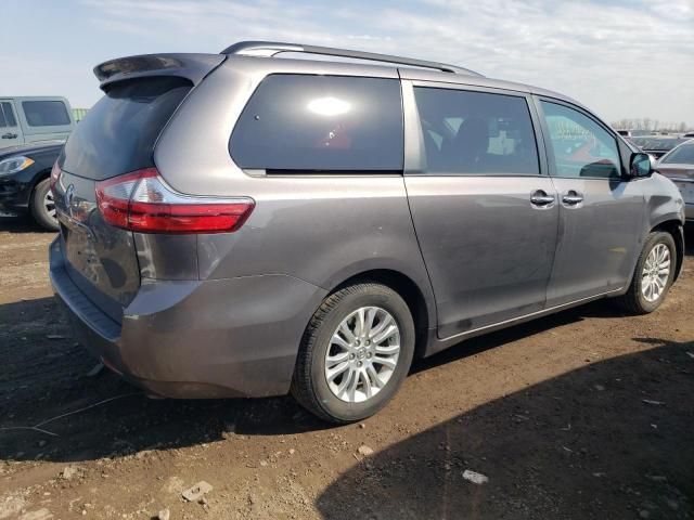 2016 Toyota Sienna XLE