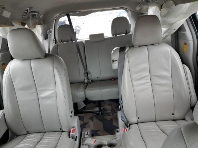 2014 Toyota Sienna XLE