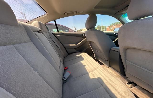 2010 Nissan Altima Base