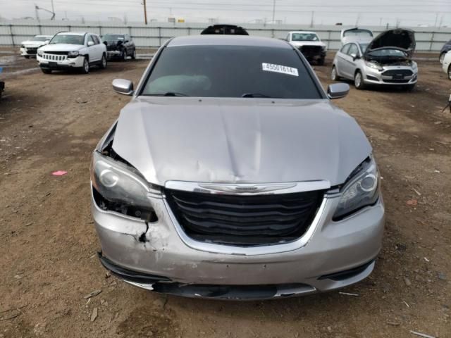 2013 Chrysler 200 Touring