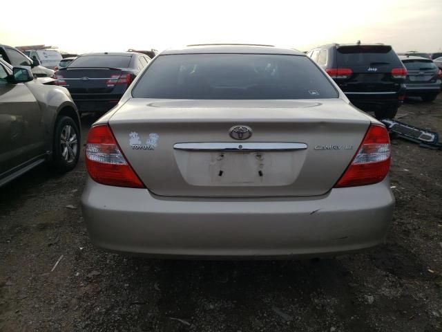 2004 Toyota Camry LE