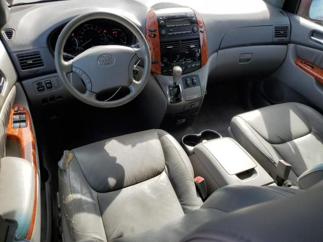 2010 Toyota Sienna XLE