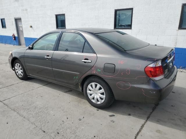 2005 Toyota Camry LE